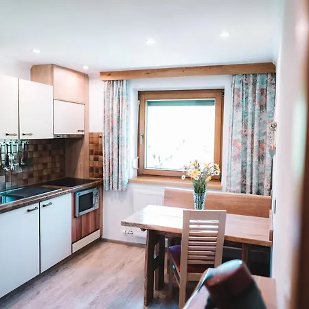 Sennhof Lechtal Bach (Tyrol)